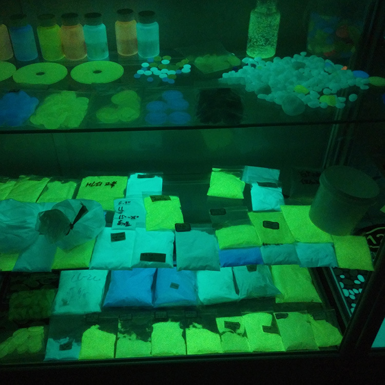 Yüksek Parlaklık Aydınlık Kum  - Aquarium Fish That Glow In The Dark incelemesi ve fiyatı